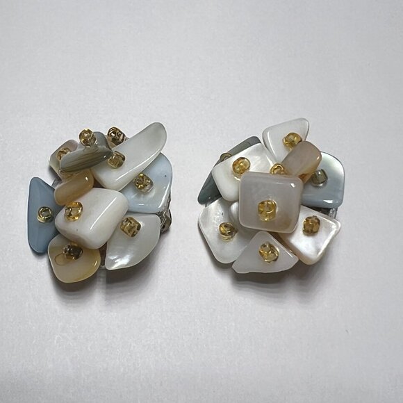 1950s Japan Clip-On Earrings Mother of Pearl cluster earrings Shell & Glass Bead - Picture 3 of 7
